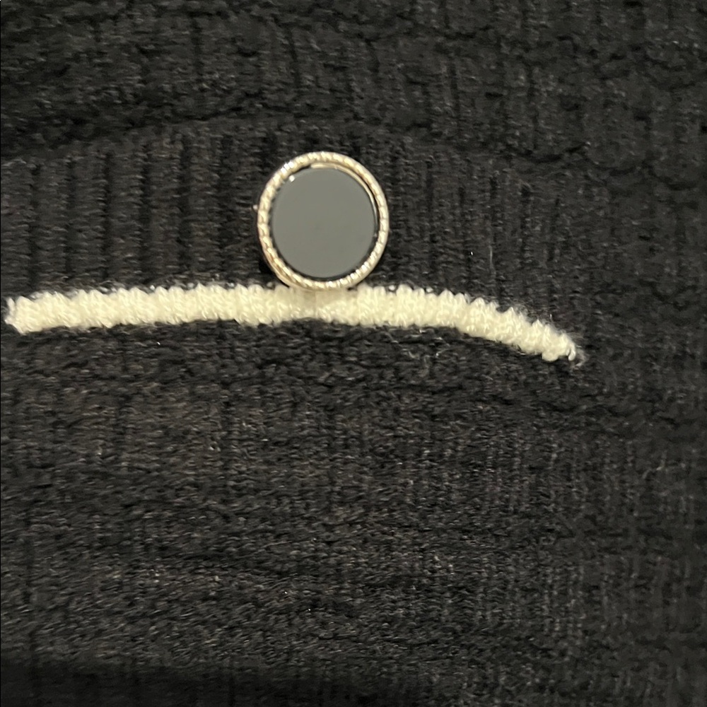 Chic Black Long Sleeve Sweater Dress with White Accents - Picture 4 of 7